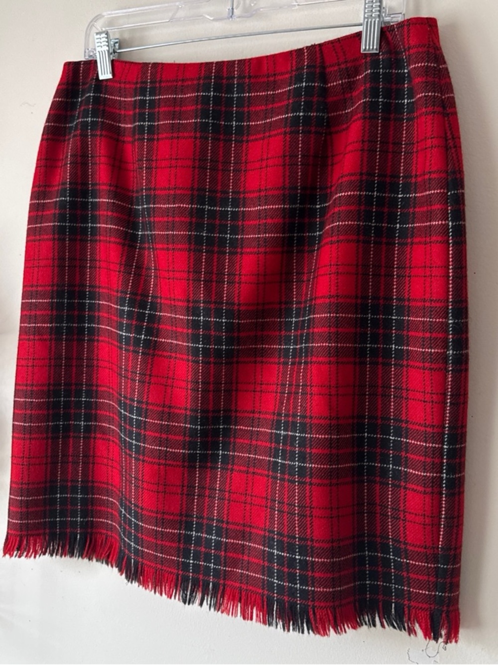 Rafaella Vintage 90s Red Tartan Plaid Worsted Wool Fringe Hem Wrap Skirt Size 16 - Picture 6 of 16